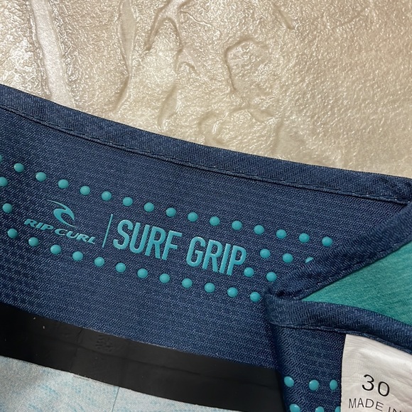 Rip Curl Mirage Board Shorts Size 30 - Picture 3 of 3